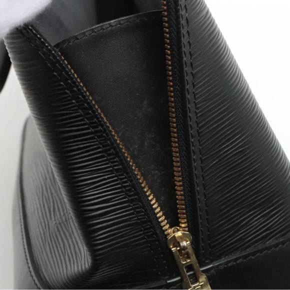 Louis Vuitton Epi Alma PM - Black With Gold Hardware MI0937 - Picture 8 of 13